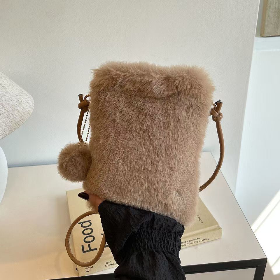 Nelly Plush Purse